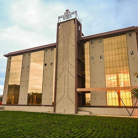 Hotel Maa Bhagwati Palace Khandwa Exterior foto